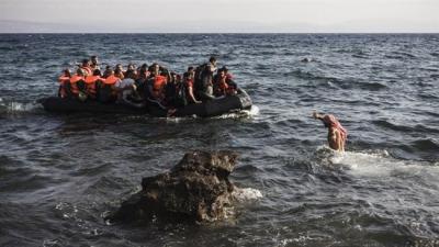 Syriske båtflyktninger (Bilde: Press TV)